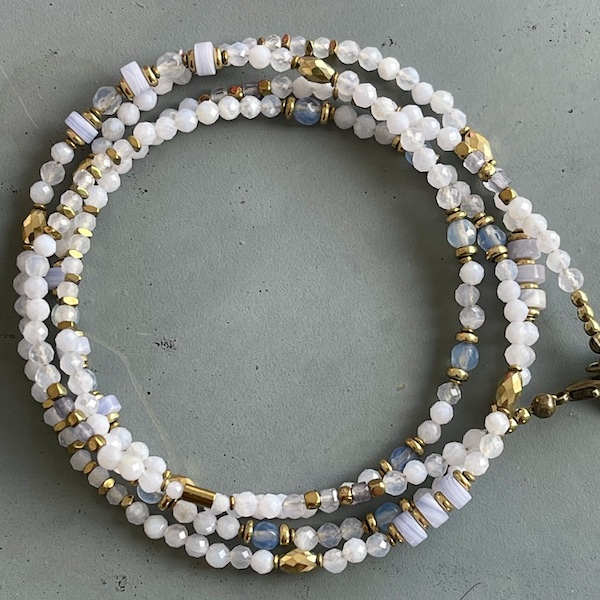 Collier MAZASKA 80 cm en agate dentelle bleue-1