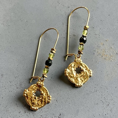 Boucles d'oreilles OWI 944 en goldstone verte et péridot