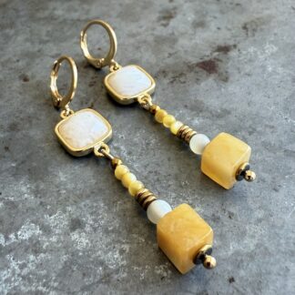 Boucles d'oreilles Owi 1002 en coquillage et agate-1