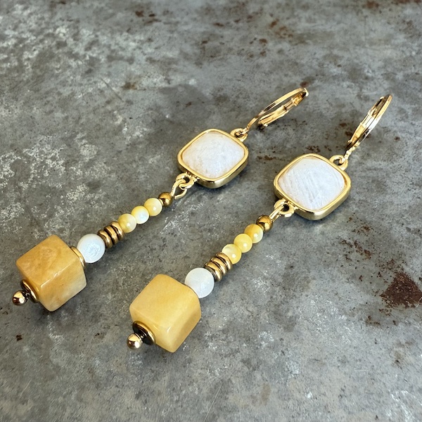 Boucles d'oreilles Owi 1002 en coquillage et agate-2