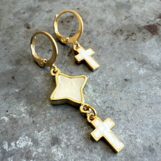 Boucles d'oreilles Owi 994 en ormeaux bllancs-1