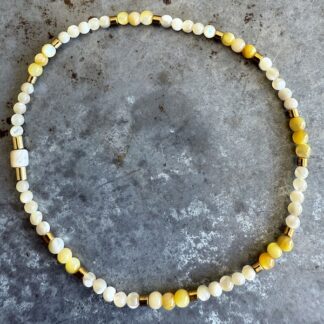 Bracelet en coquillage jaune-3