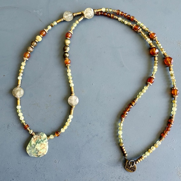 Collier COKATA 75 cm en grenat vert-2