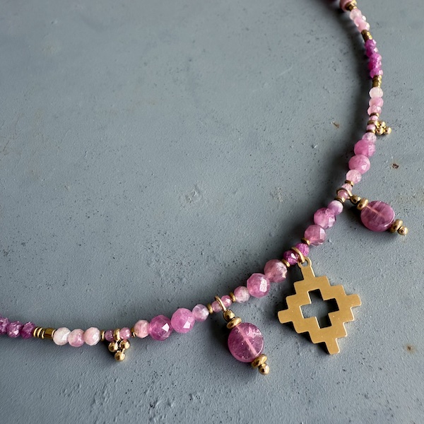 Collier NATAKE 45 cm en tourmaline rose-2