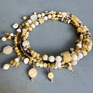 Sautoir TANKA 110 cm en coquillage jaune