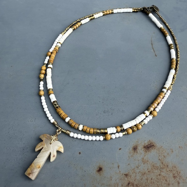 Collier PALM 50 cm en howlite blanche et mookaite safran-3