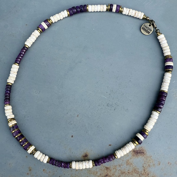 Collier SURF 42 cm en sugilite et howlite blanche