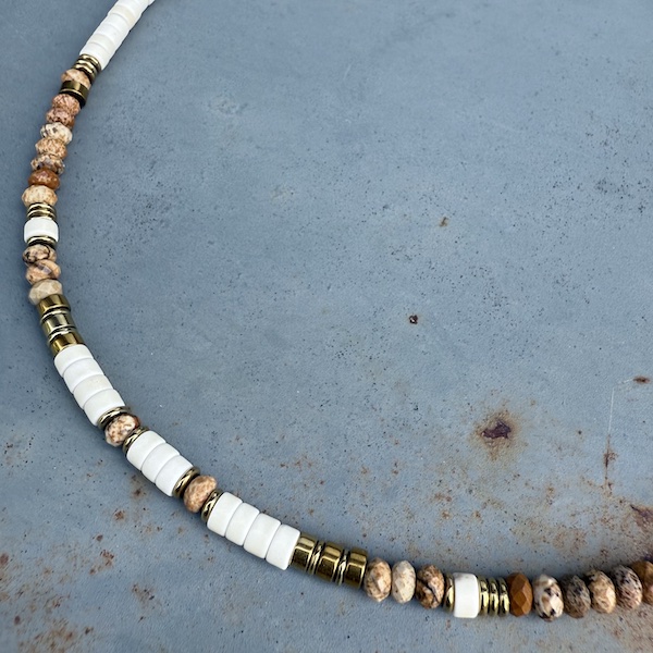 Collier SURF 45 cm en jaspe paysage et howlite blanche-1