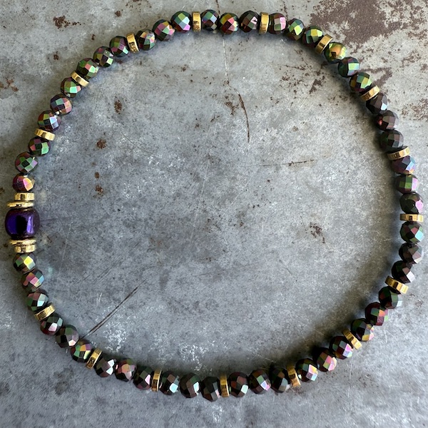 Bracelet en hématite scarabée-2