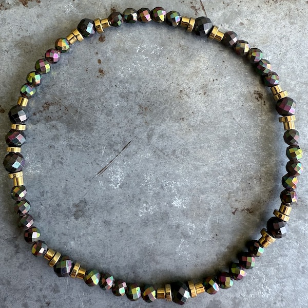 Bracelet en hématite scarabée-3