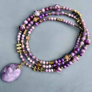 Collier COKATA 75 cm en mica lépidolite