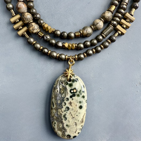 Collier COKATA 75 cm en pyrite-2