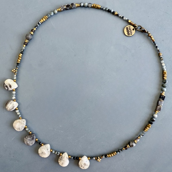 Collier NATAKE 45 cm en oeil de faucon-1