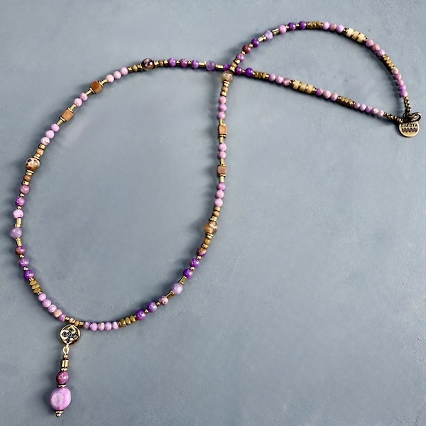 Collier SAKOWI 60 cm en mica lépidolite-1