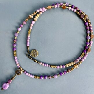 Collier SAKOWI 60 cm en mica lépidolite