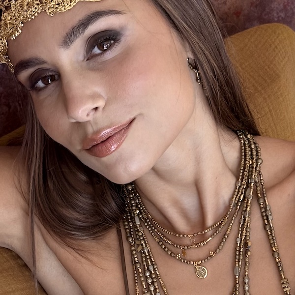 Colliers courts en hématite bronze