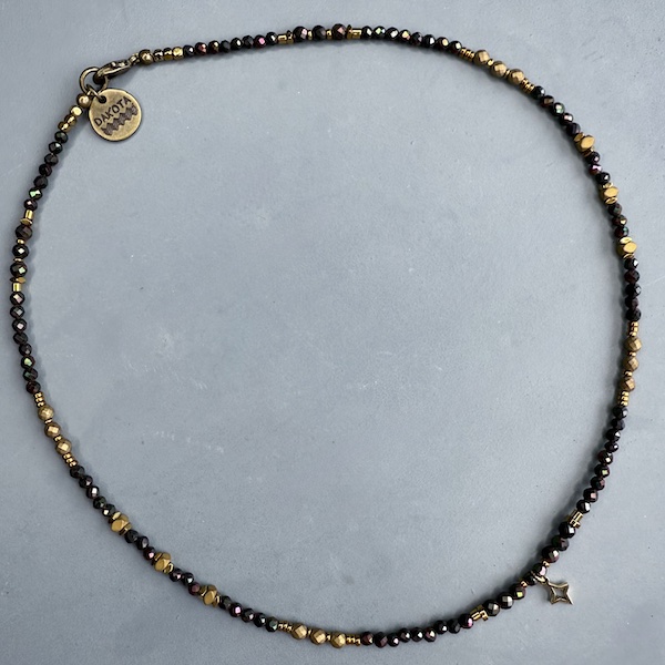 Jonc NUMPA en hématite noire scarabée