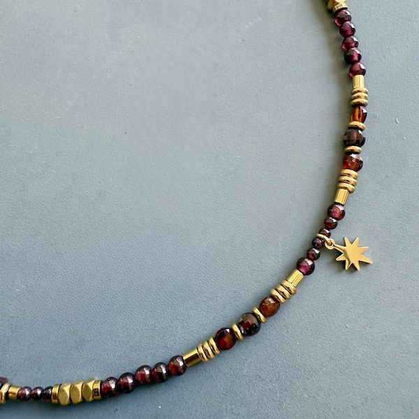 Ras du cou TOPA 40 cm en grenat-1