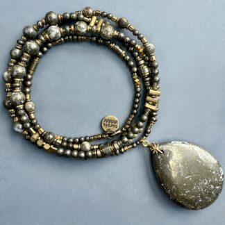 Sautoir NAPYUKA 95 cm en pyrite