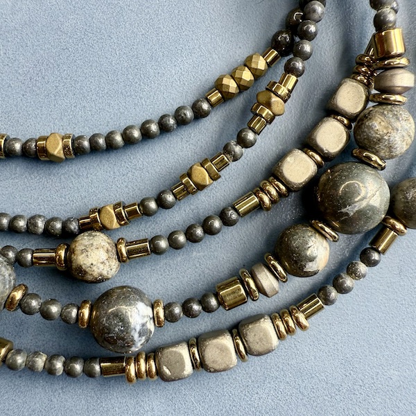 Sautoir TANKA 110 cm en pyrite-1