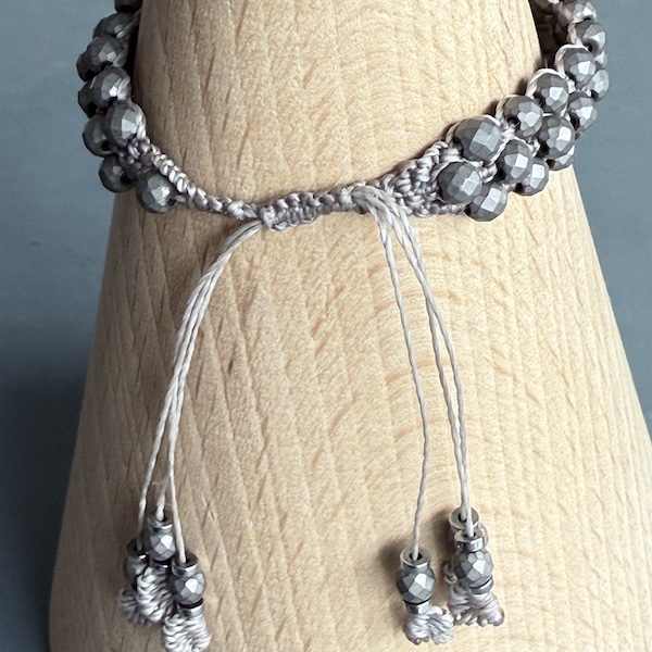 Bracelet macramé 3 rangs hématite argent mat-3