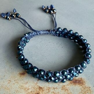 Bracelet macramé 3 rangs hématite bleu paon