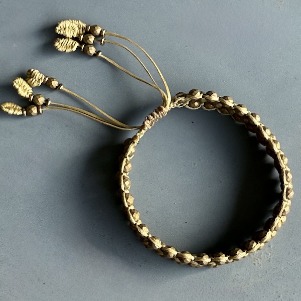 Bracelet macramé 3 rangs hématite bronze-1