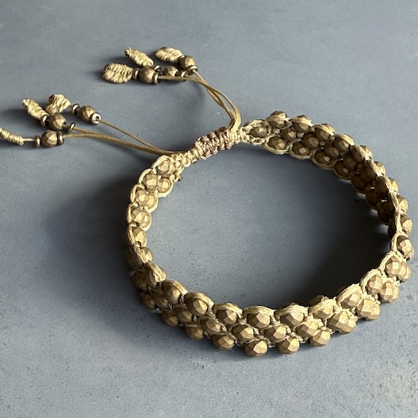 Bracelet macramé 3 rangs hématite bronze