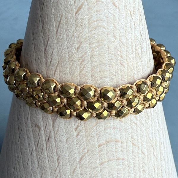 Bracelet macramé 3 rangs hématite dorée-2
