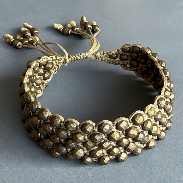 Manchette macramé hématite bronze