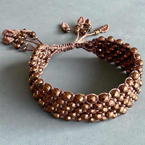 Manchette macramé hématite cuivre