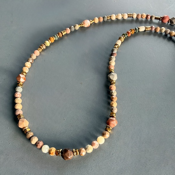 Collier COKATA 75 cm en agate pastel-2