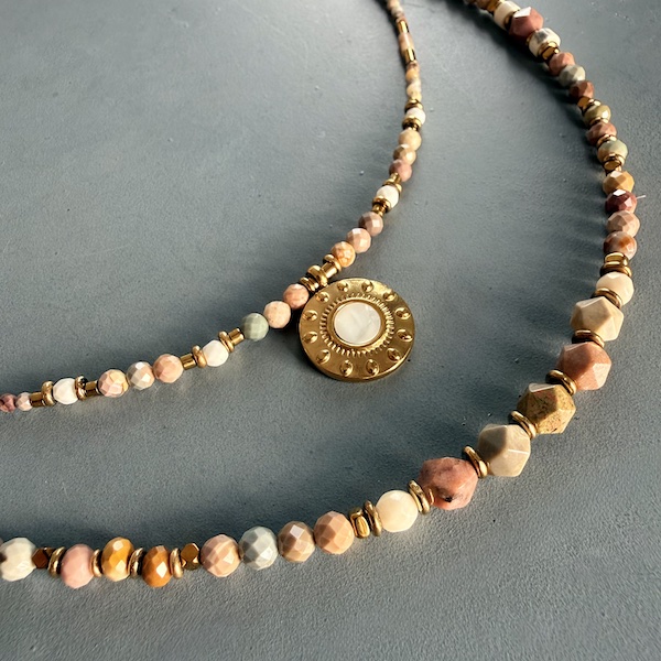 Collier double SLOWLIA 53 et 60 cm en agate pastel-1