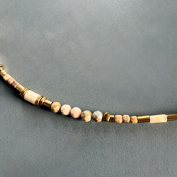 Ras du cou TOPA 42 cm en agate pastel-2