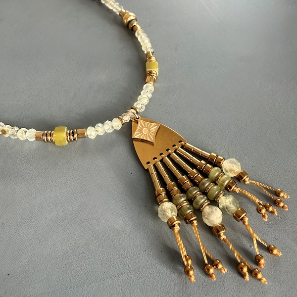 Sautoir NAPYUKA 92 cm en préhnite-1