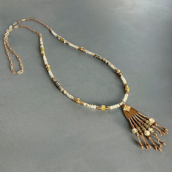 Sautoir NAPYUKA 92 cm en préhnite