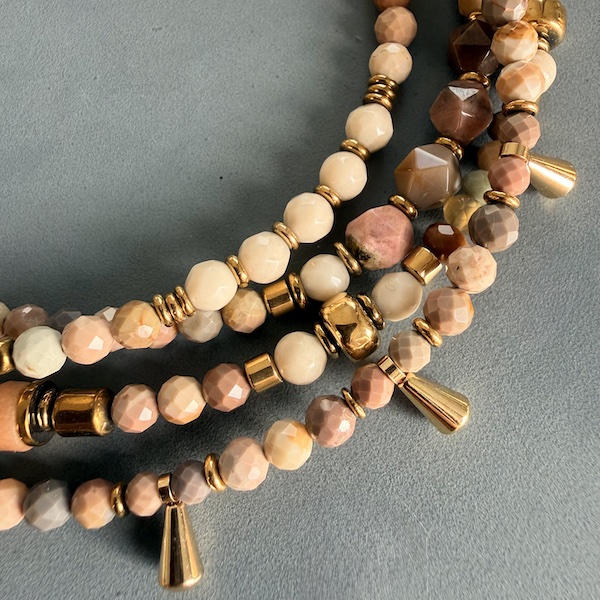 Sautoir TANKA 109 cm en agate pastel-1