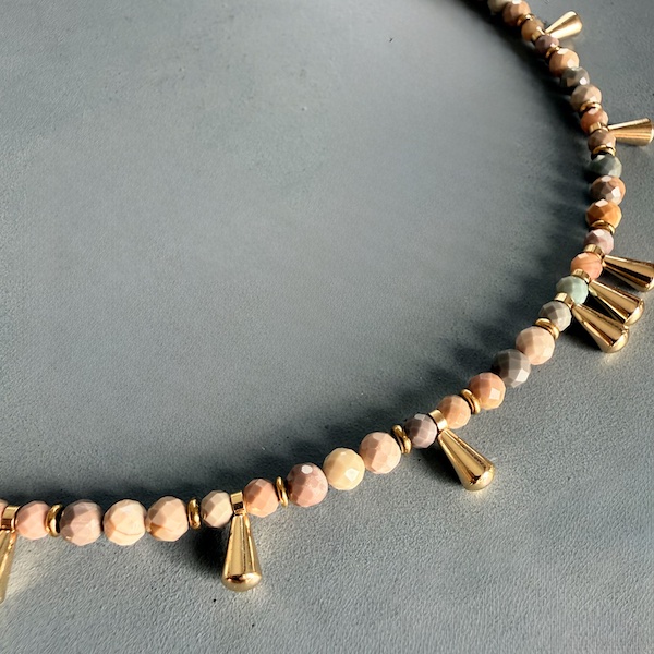 Sautoir TANKA 109 cm en agate pastel – Image 5