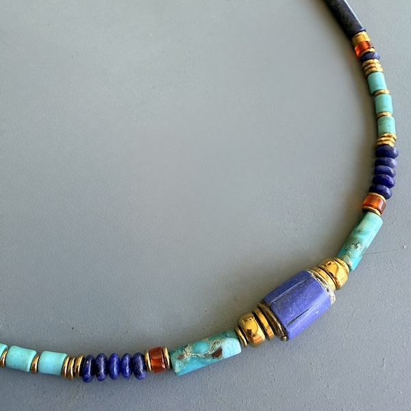 Ras du cou NATAKE 45 cm en cornaline, lapis lazuli et turquoise de Hubei-1