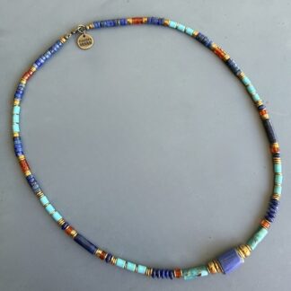 Ras du cou NATAKE 45 cm en cornaline, lapis lazuli et turquoise de Hubei