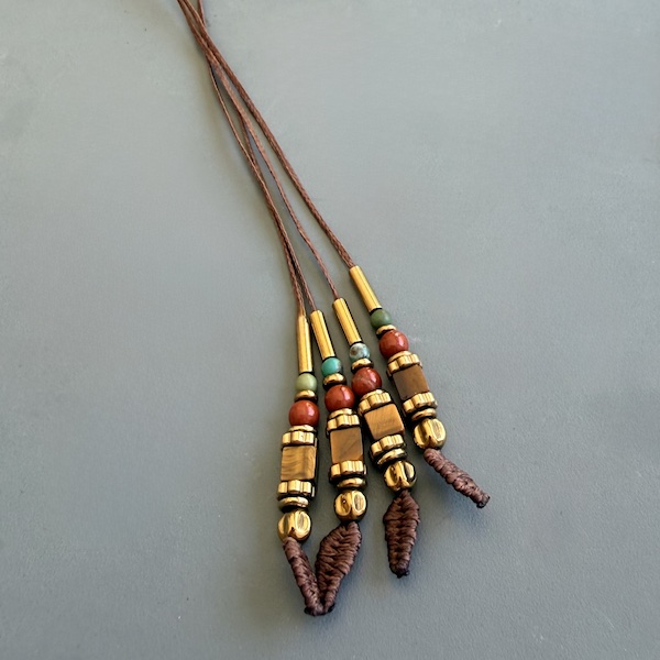 Sautoir NAPYUKA 90 cm en jaspe rouge, oeil de tigre et turquoise africaine-2