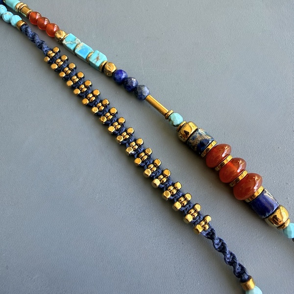 Sautoir TANKA 109 cm en cornaline, lapis lazuli et turquoise de Hubei-3