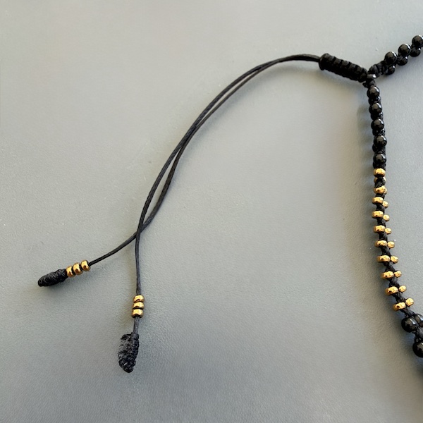 Collier macramé 41 :55 cm en spinelle-2
